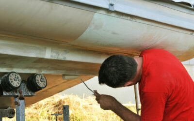What are the average costs of boat maintenance?